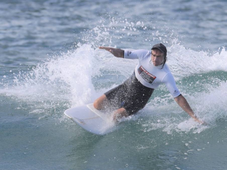 Kneeboarding isn’t dead Surfing Sutherland Shire
